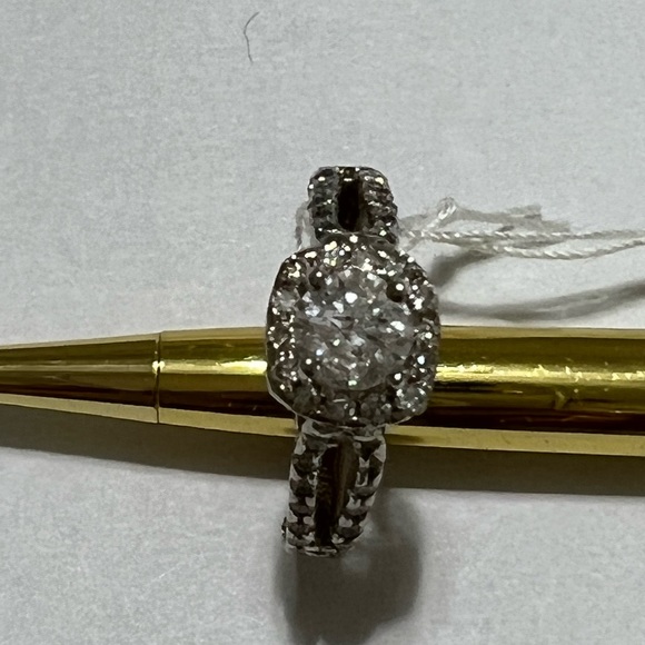 14K white gold diamond ring - Picture 9 of 10